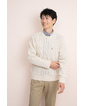 編み柄セーター